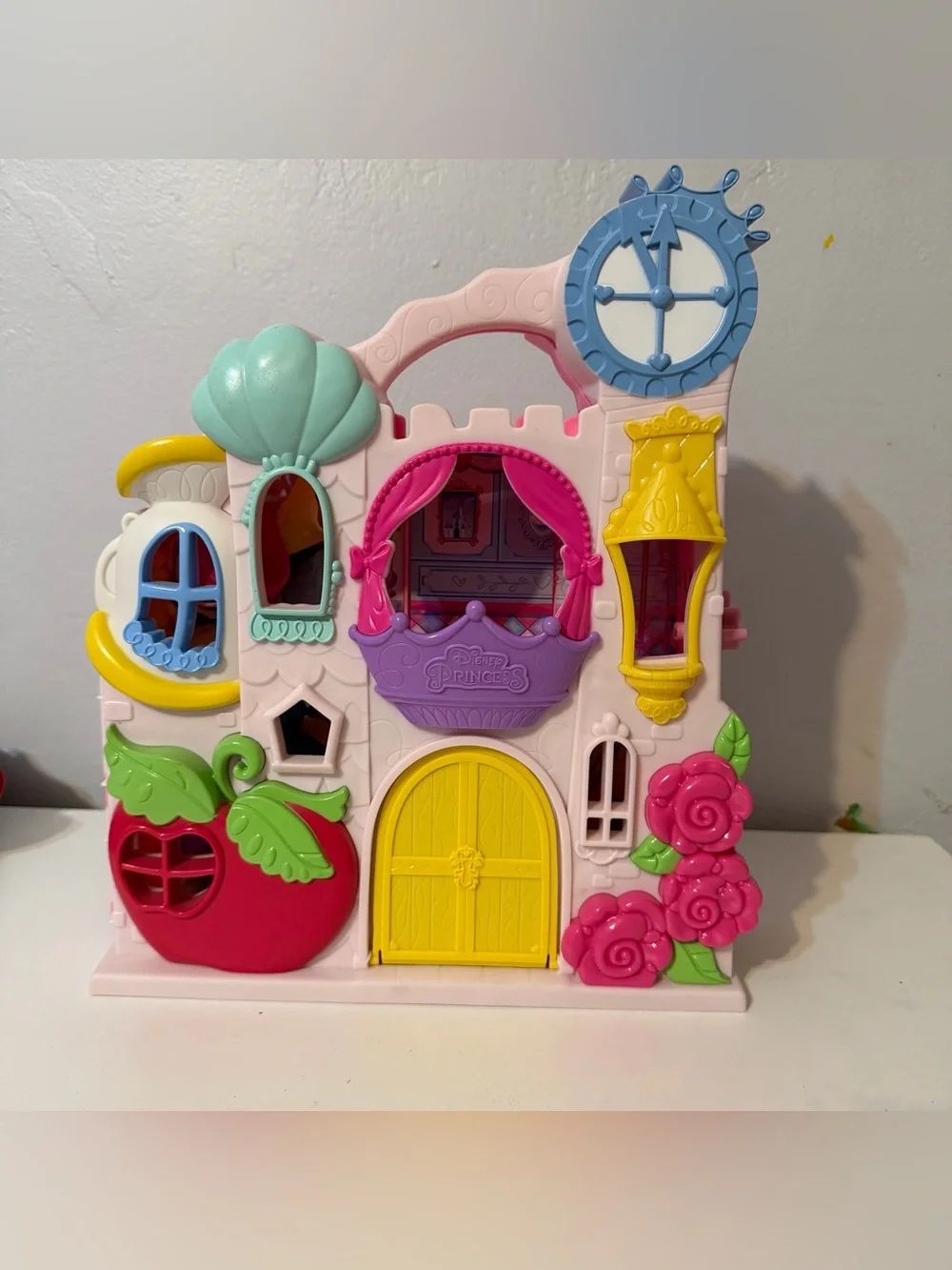 Disney Princess Little Kingdom Play 'n Carry Castle